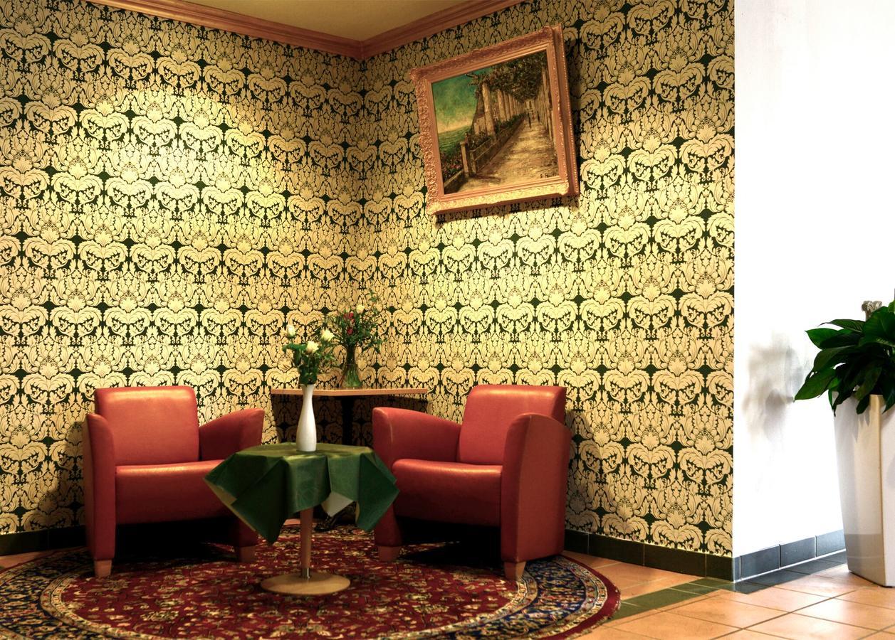 Altstadthotel Hassfurt Gbr ภายนอก รูปภาพ