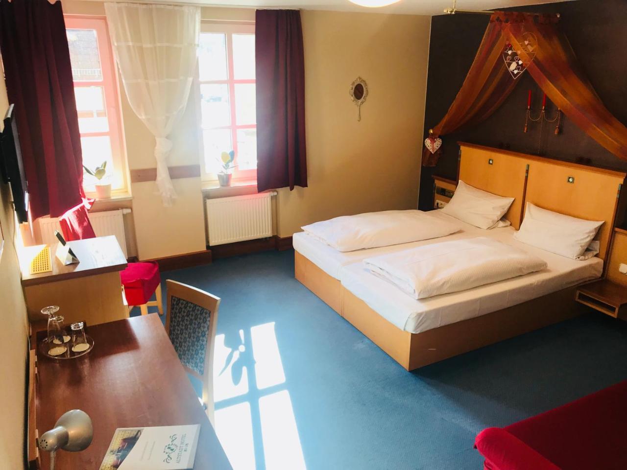 Altstadthotel Hassfurt Gbr ภายนอก รูปภาพ
